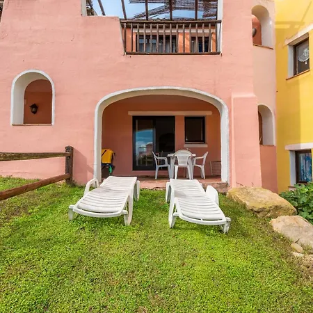 Villa Sea 1km From The - Happy